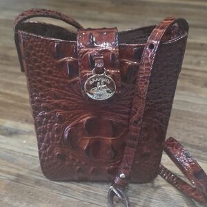 EUC Brahmin Melbourne Croc-Embossed Brown Leather Crossbody Bag